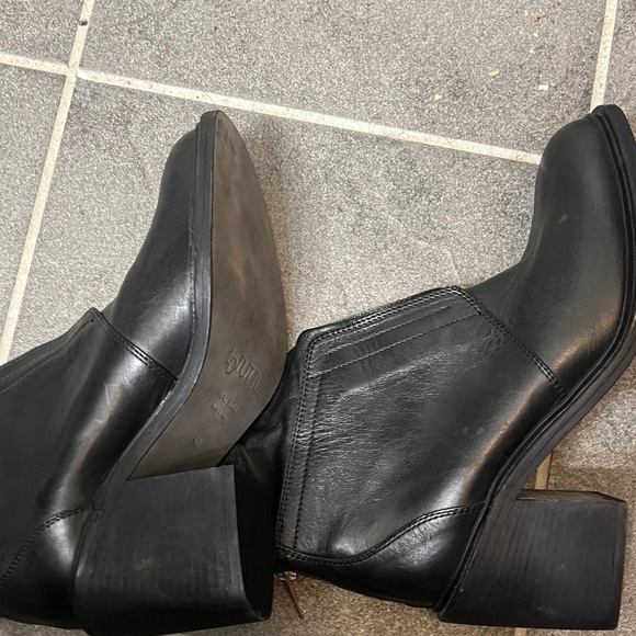 LD Tuttle women’s Sz 9 Black Leather Ankle Booties boots chunky whimigroth - Picture 10 of 11